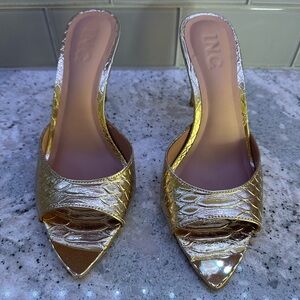 International Concepts AMRAP Gold Heels - Size 6.5